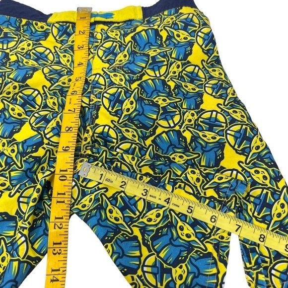 Star Wars Boys Youth Baby Yoda Swim Trunks Mandalorian Disney Size 9 10 - Picture 5 of 10